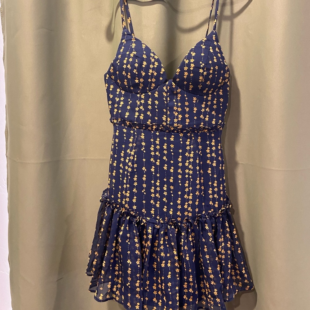 🎄🎄XS Selfie Leslie Flower ruffe Navy Dress🎄